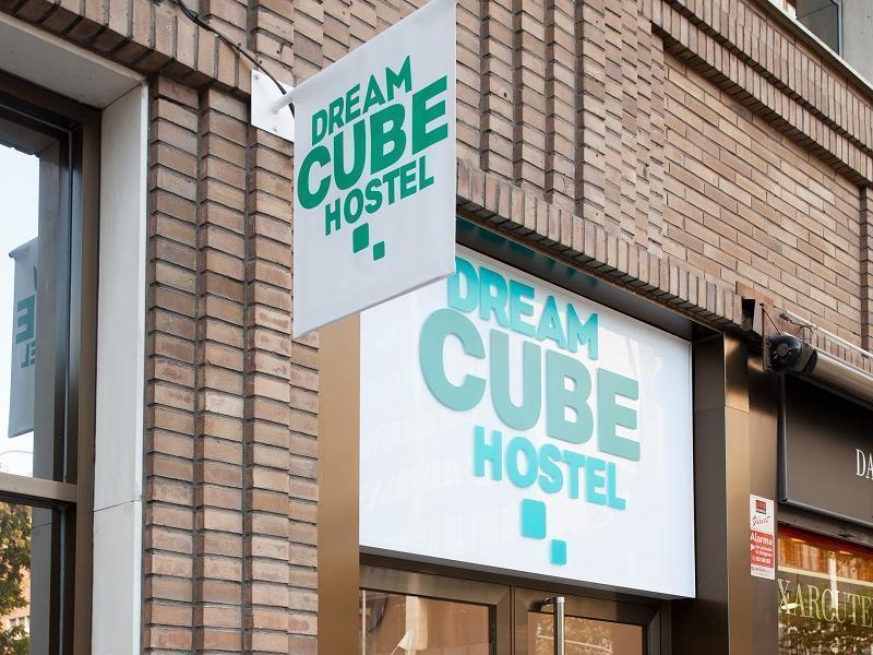 Dream Cube Hostel Barcelona Exterior foto