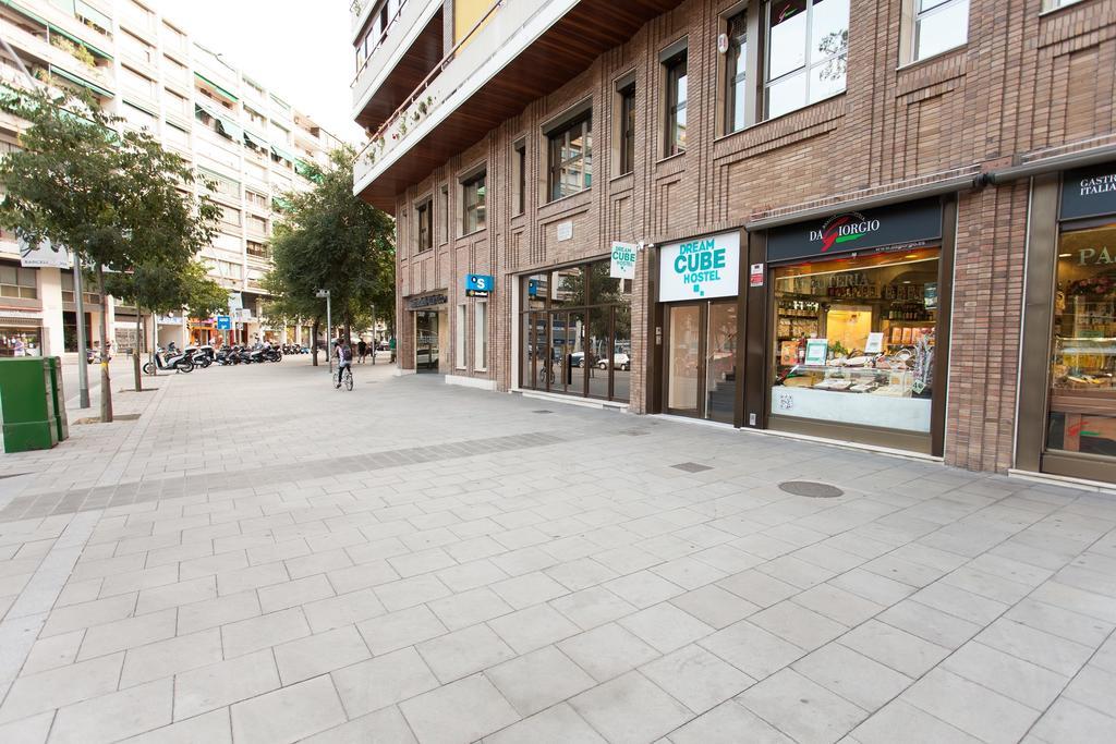 Dream Cube Hostel Barcelona Exterior foto